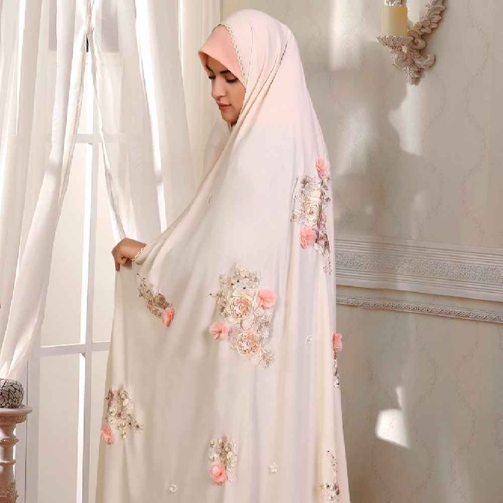 Iranian Bride's Wedding Tchador Model Ameneh