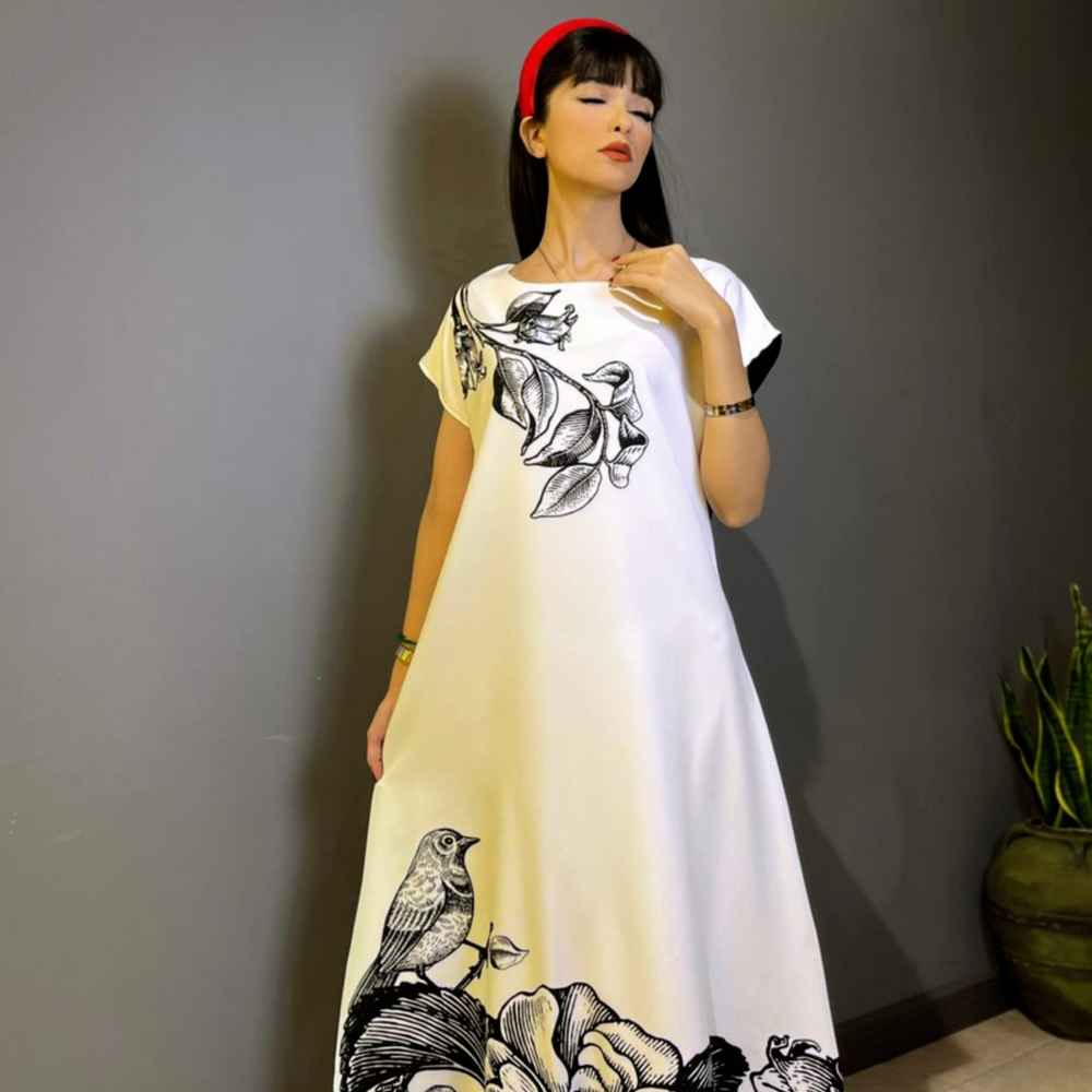 Women's Fashion Dress Model Hesse Gharib