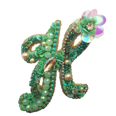 Épinglette féminine perles – Modèle Alphabet H