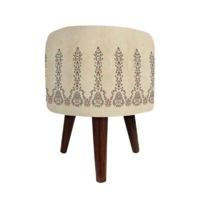 Pouf rond en velours avec pieds en bois inspiré de l’art persan crème Eslimi