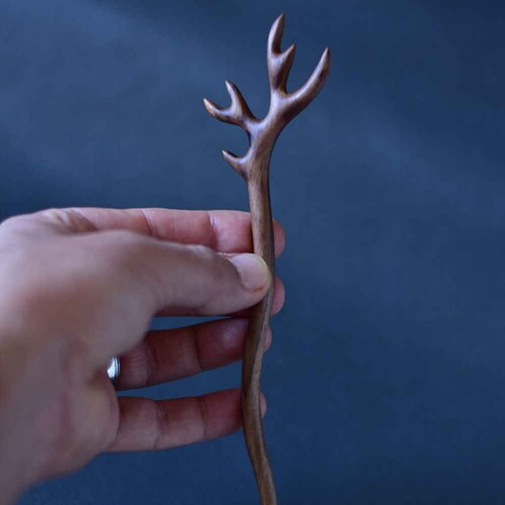 Bâtonnet de cheveux en bois fait main Design Matter Corne Grande Taille
