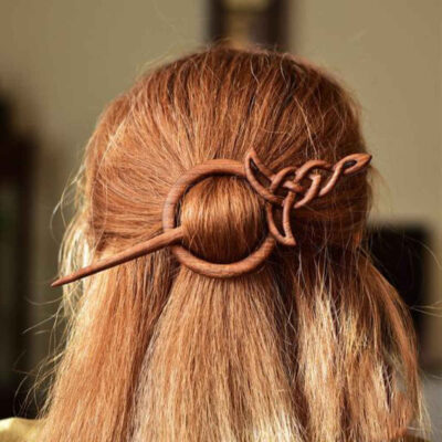 Bâtonnet de cheveux en bois fait main Design Matter Celtique Grande Taille