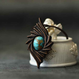 Pendentif en bois sculpté avec pierre turquoise fait main artistique Exir