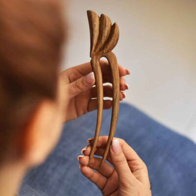 Fourche à Cheveux en Bois Faite à la Main Finition Mate Taille Grande Nika