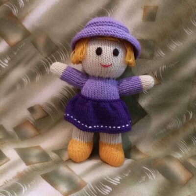 Amigurumi Poupée en Crochet Fait Main – Dame Pourpre | Jouet en Peluche Doux