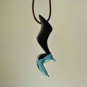 Pendentif en bois sculpté avec résine fait main artistique Sokoot
