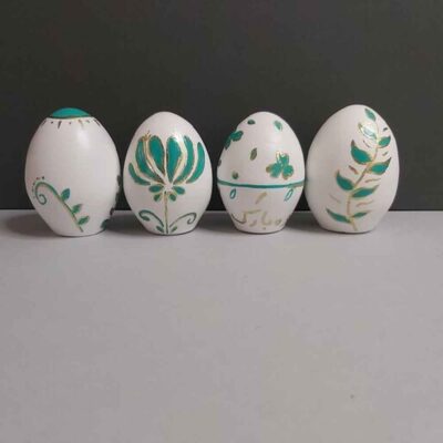 Œuf élégant en céramique pour Haftseen de Nowruz – Oiseau