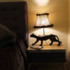 Lampe de table fantaisie – tigre noir en céramique fait main