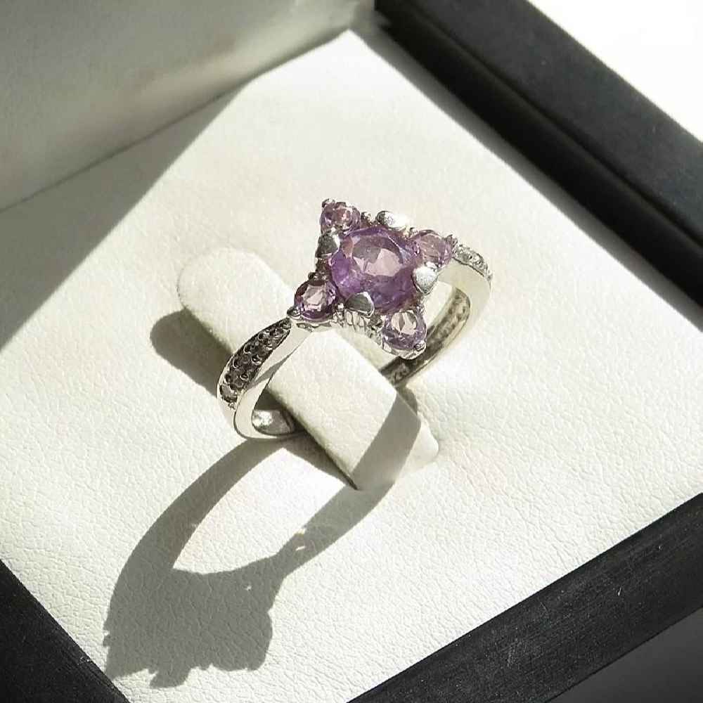 Bague en argent avec améthyste pour femmes Sara