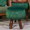 Pouf rond en velours avec pieds en bois inspiré de l'art persan vert Bahador