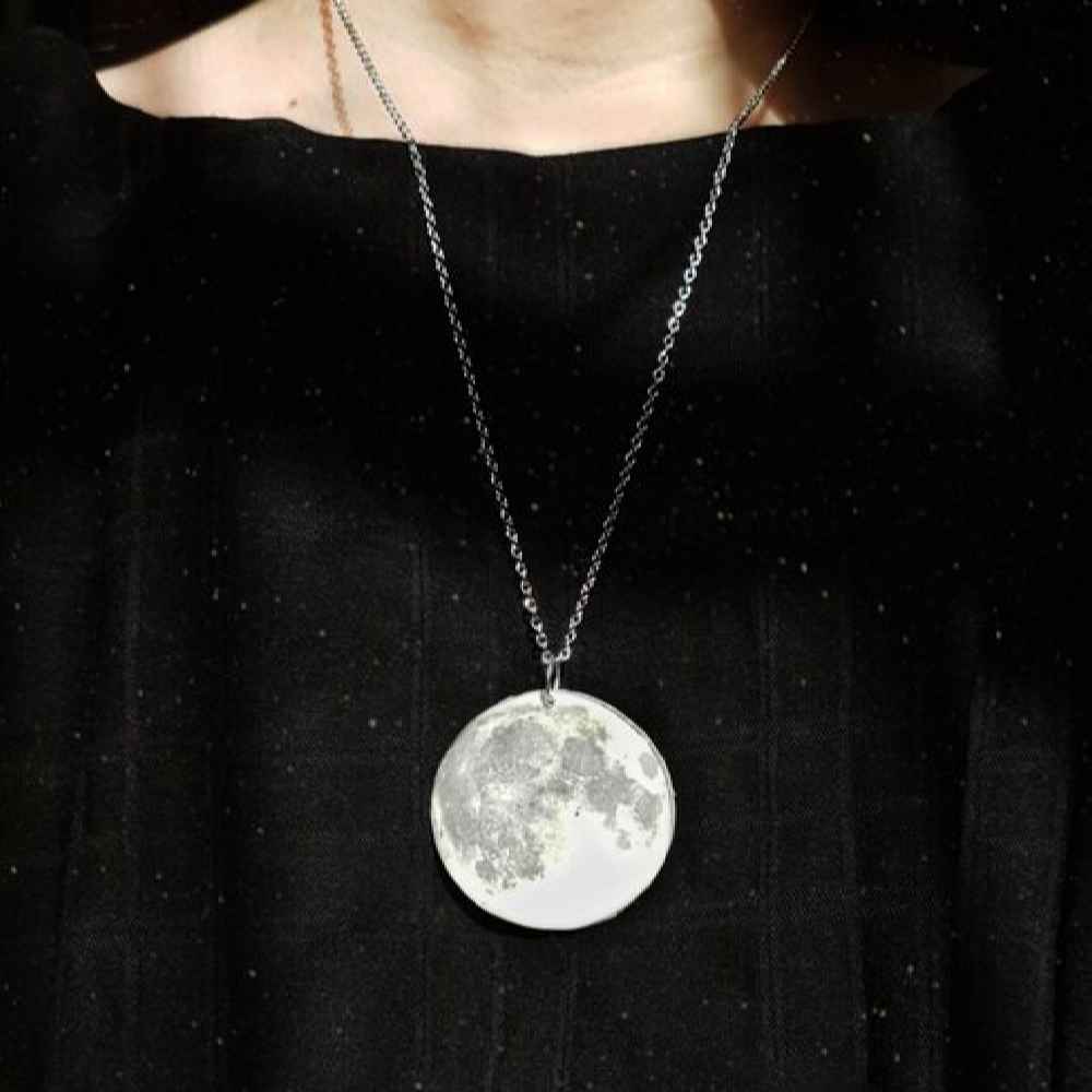 Pendentif Collier Résine Femme Artisanal Lune