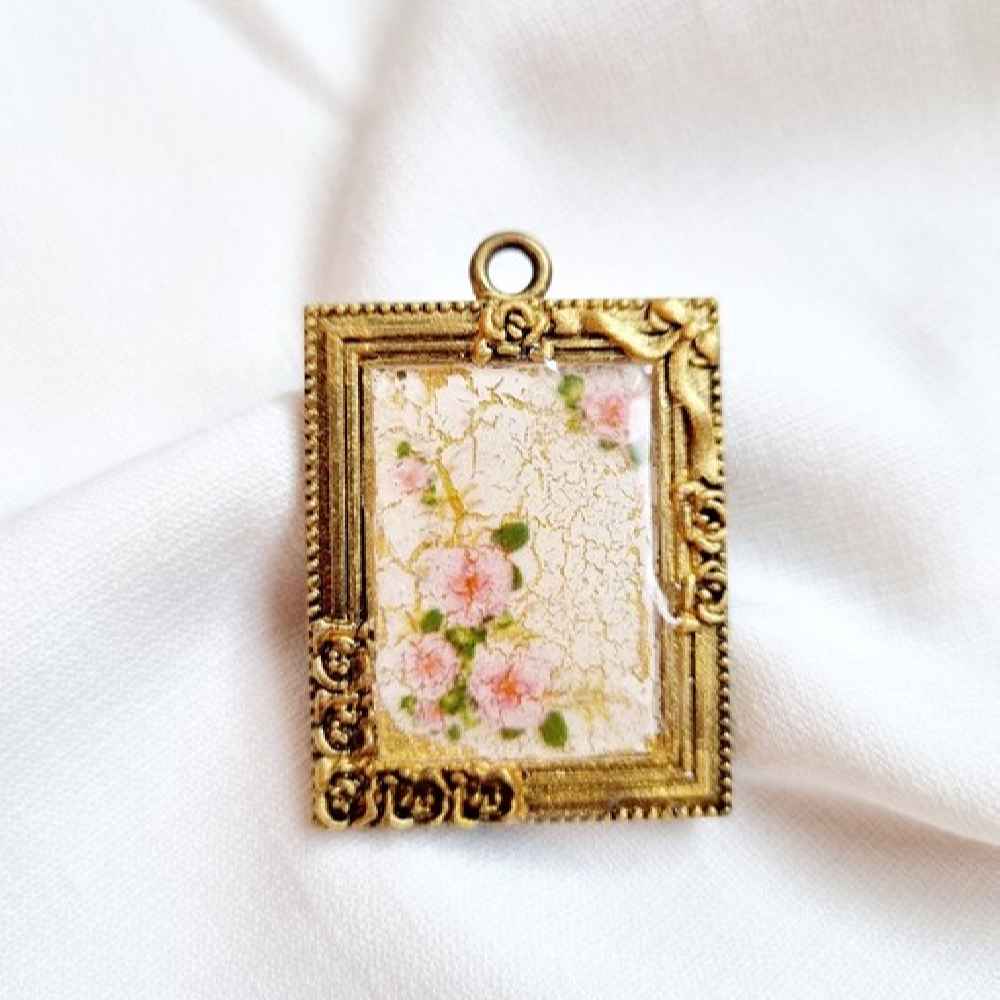 Pendentif Collier Résine Femme Artisanal Shokofeh