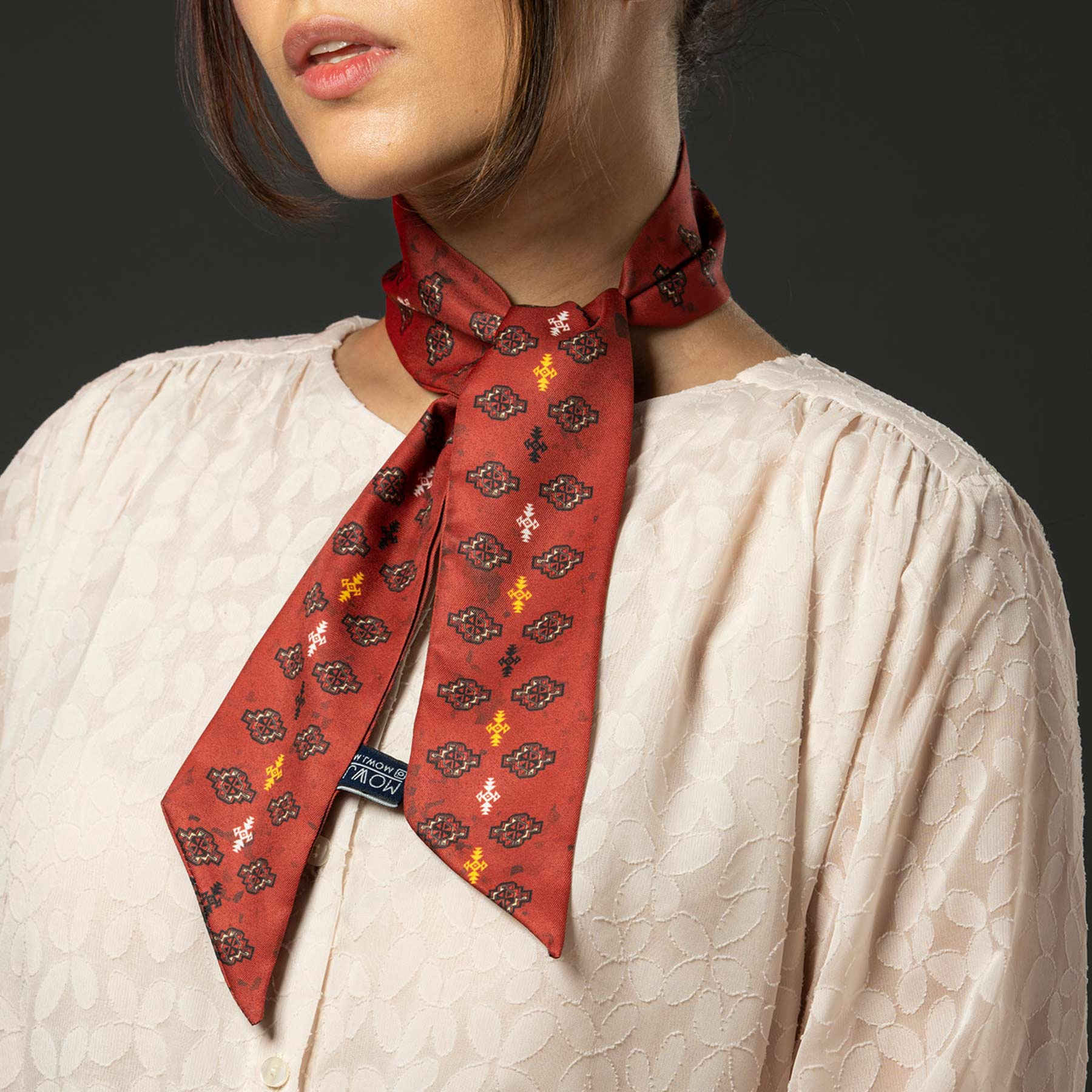 Foulard en soie persane pour femme - Luxe et vibrant carré Diyar