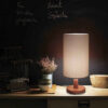 Lampe de table en bois minimaliste & de chevet – fait main avec abat-jour blanc Mitra