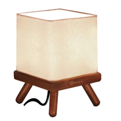 Lampe de table en bois fait main – modèle Carré
