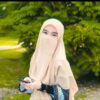 Foulard Carré en Crêpe Islamique Crème & Demi-Niqab pour Femmes