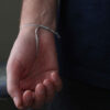 Bracelet en fil argenté persan minimaliste – Modèle Mim