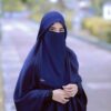 Foulard Carré en Crêpe Islamique Bleu Marine & Niqab pour Femmes