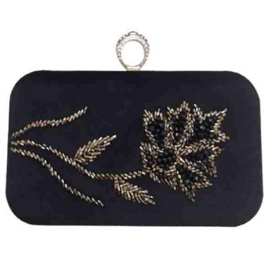 Pochette en broderie de ruban avec détails en perles pour occasions spéciales