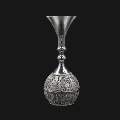 Vase décoratif en filigrane persan recouvert d’argent modèle Kiana