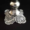 Vase décoratif en filigrane persan recouvert d'argent modèle Trumpet Tina