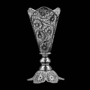 Vase décoratif en filigrane persan recouvert d’argent modèle Trumpet Yasin