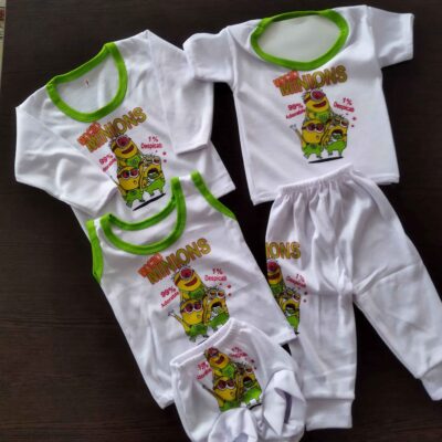 Ensemble de vêtements pour nouveau-né avec motif Minions (5 pièces)