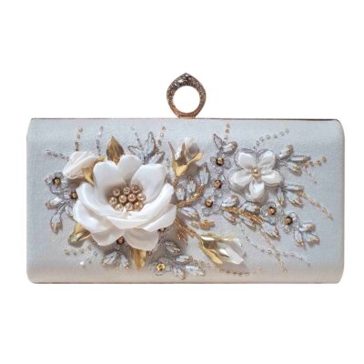 Pochette en broderie de ruban avec détails en perles pour soirée