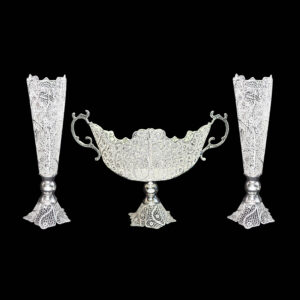 Set de 3 vases décoratifs en filigrane persan recouvert d’argent et bol