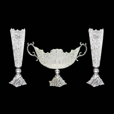 Set de 3 vases décoratifs en filigrane persan recouvert d’argent et bol
