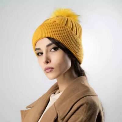 Bonnet d’hiver en tricot pour femmes – Modèle Fleur