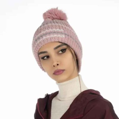 Bonnet d’hiver en tricot pour femmes – Modèle Lignes