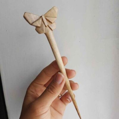Bâtonnet de cheveux en bois fait main Design Matter Papillon Grande Taille