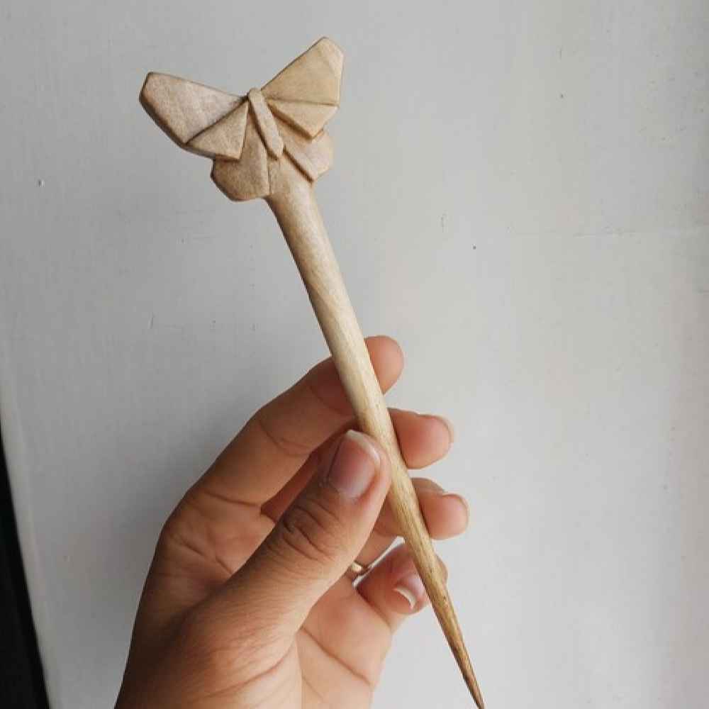 Bâtonnet de cheveux en bois fait main Design Matter Papillon Grande Taille