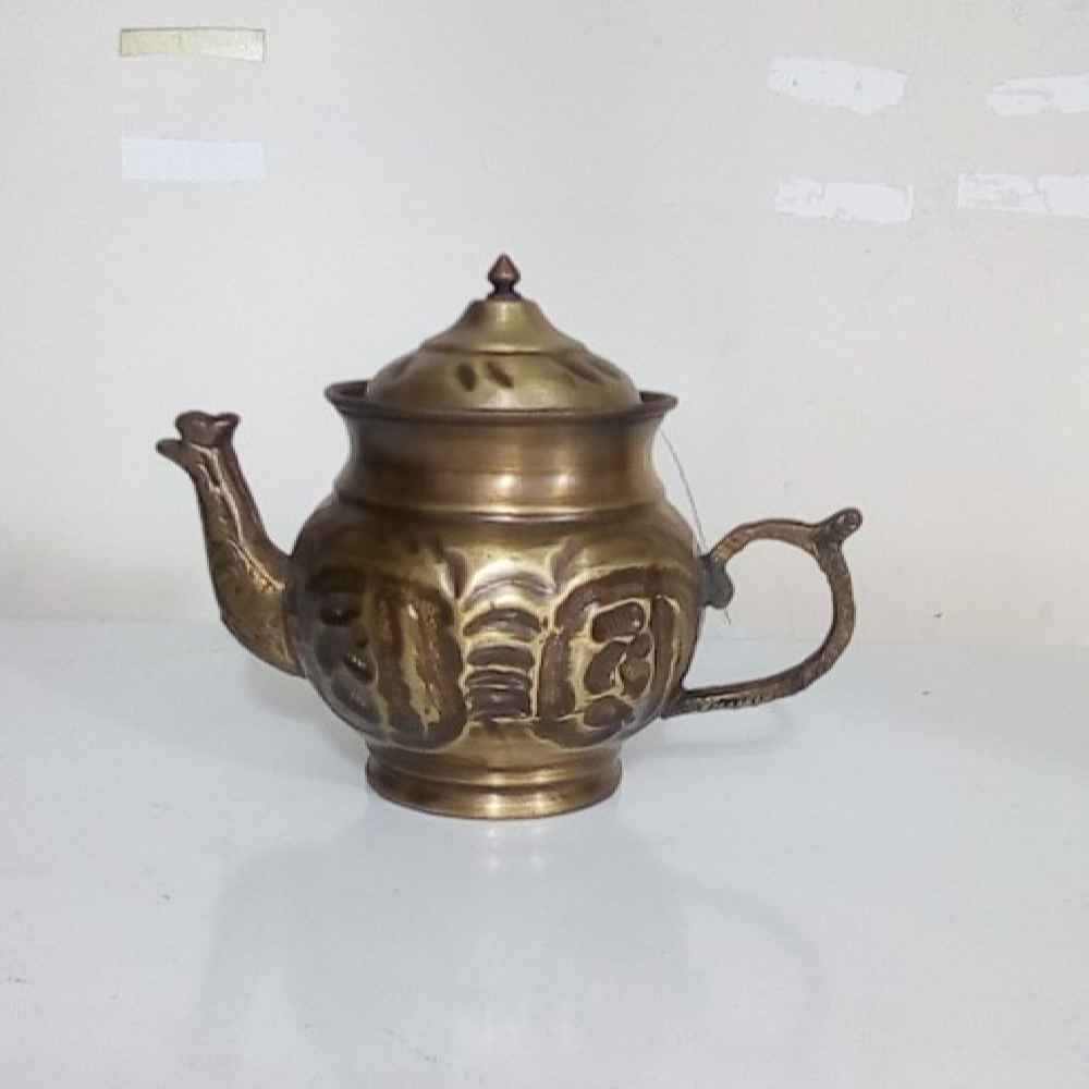 Théière en laiton persan artisanale avec design gravé élégant Hakhamanesh