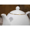 Théière de service en porcelaine avec design de lignes dorées Royal