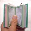 Mini Coran Arc-en-Ciel avec Script Uthman Taha – Parfait pour Voyager avec Pages Colorées