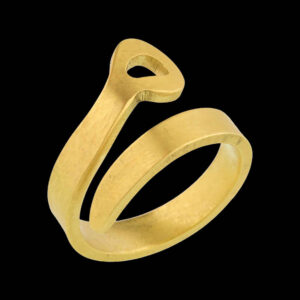 Bague Chevalière en Laiton Persan pour Femmes avec Design de Lettres