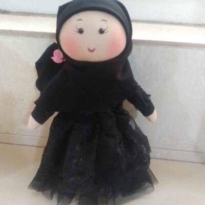 Modèle Islamique Cobra pour Muharram – Poupée Musulmane avec Hijab Fait Main | Célébration Culturelle