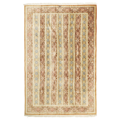 Tapis persan avec soie noué à la main à Ghom Boteh brun clair