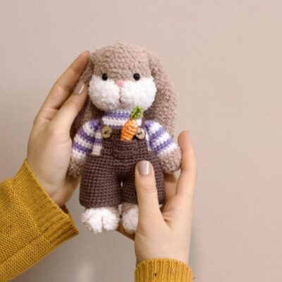 Amigurumi Lapin en Peluche Fait Main – Doux et Câlin | Jouet en Peluche Confortable