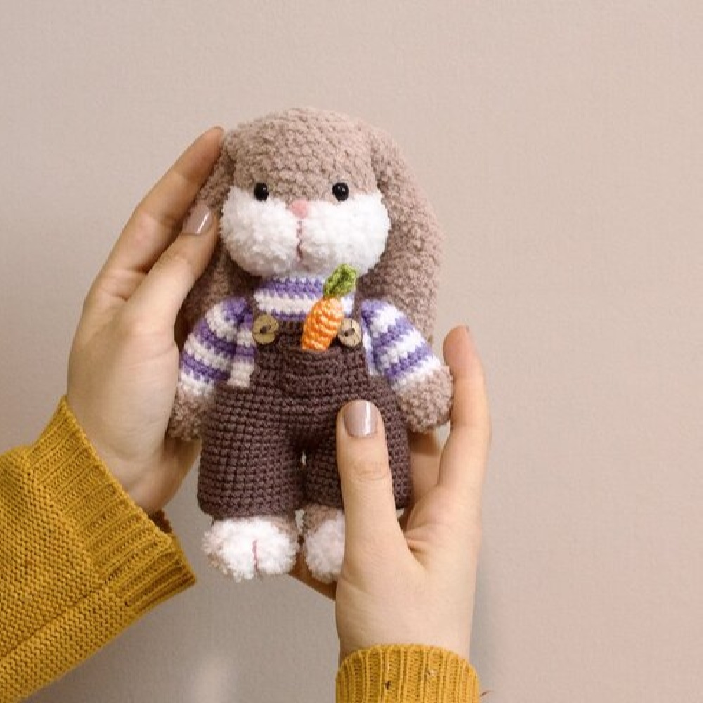 Amigurumi Lapin en Peluche Fait Main – Doux et Câlin | Jouet en Peluche Confortable