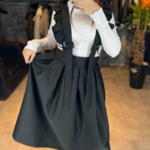 Jupe pour femmes avec bretelles, tenue chic noire