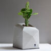 Mini vase en béton fait main design géométrique gris