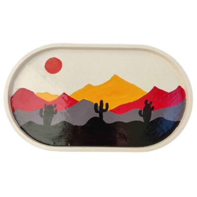 Plateau de service en béton artisanal motif montagne pour toute décoration