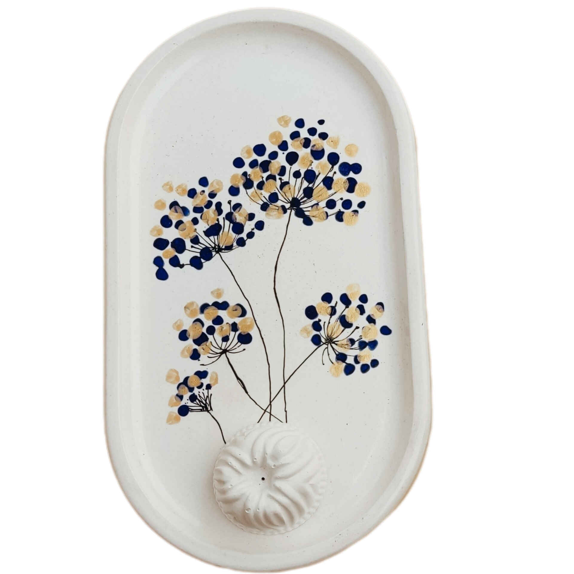 Plateau de service en béton artisanal avec motif de pissenlit pour décoration intérieure