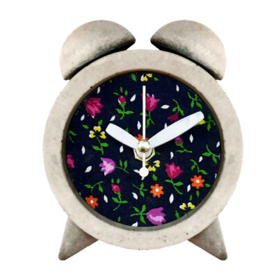 Horloge à Clochettes en Béton Fait Main – Avec Tissu