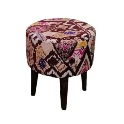 Pouf rond avec pieds en bois inspiré de l’art persan