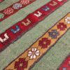 Tapis en laine Kilim persan tissé à la main avec motifs animaliers rayés