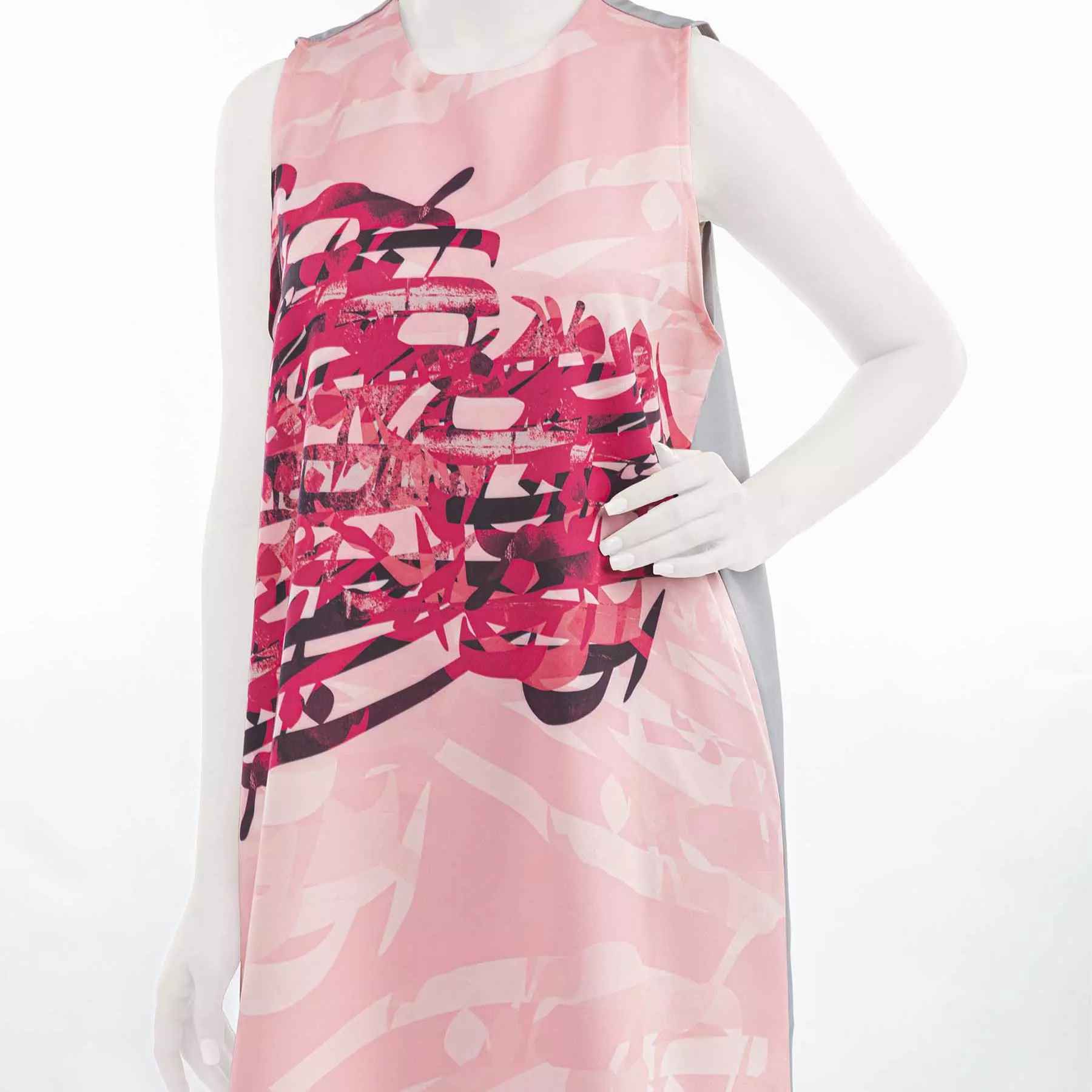 Robe ample pour femmes avec design calligraphique